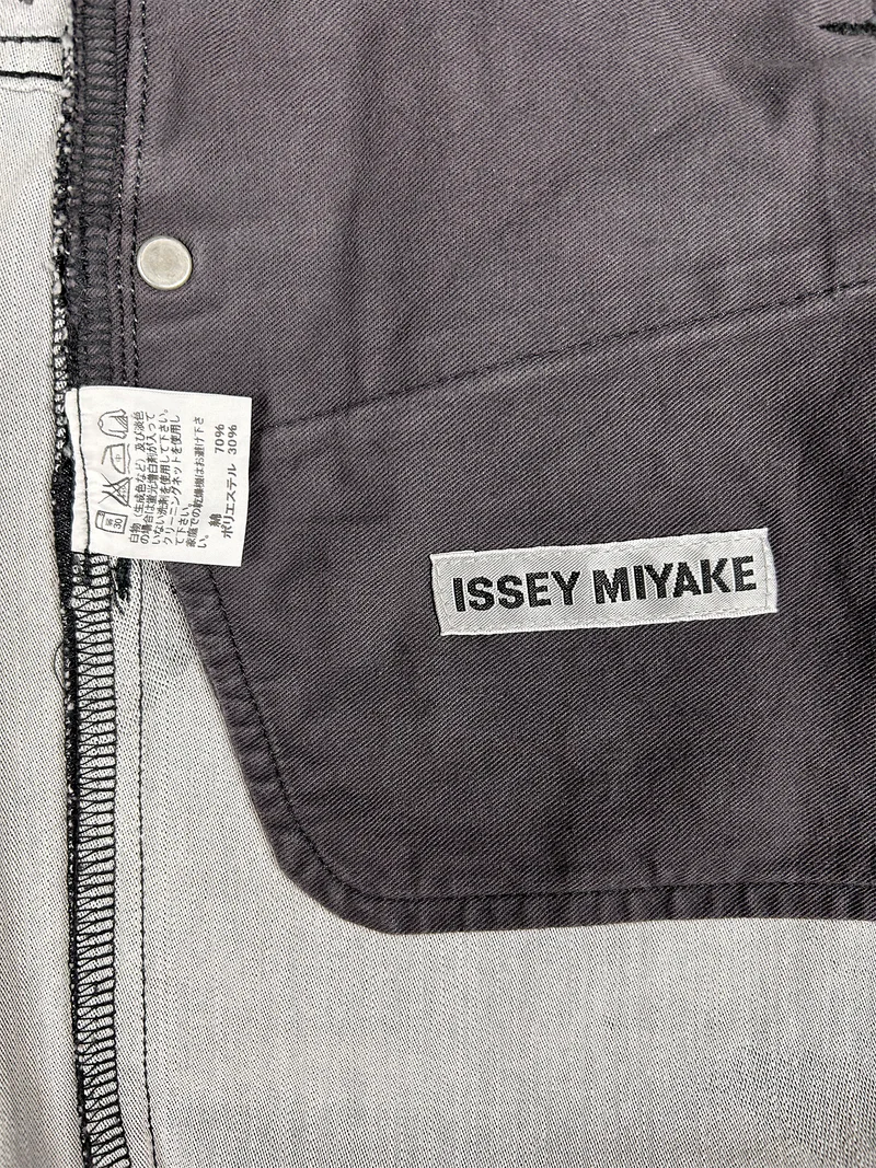 Issey Miyake - Image 4